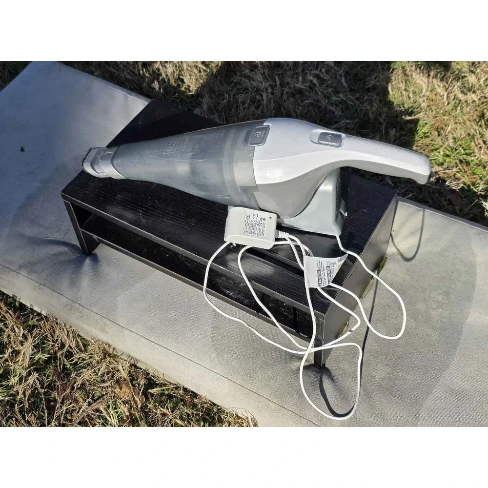 BLACK+DECKER Dustbuster AdvancedClean Lithium Hand Vacuum